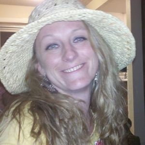 Meet your Posher, Kacey